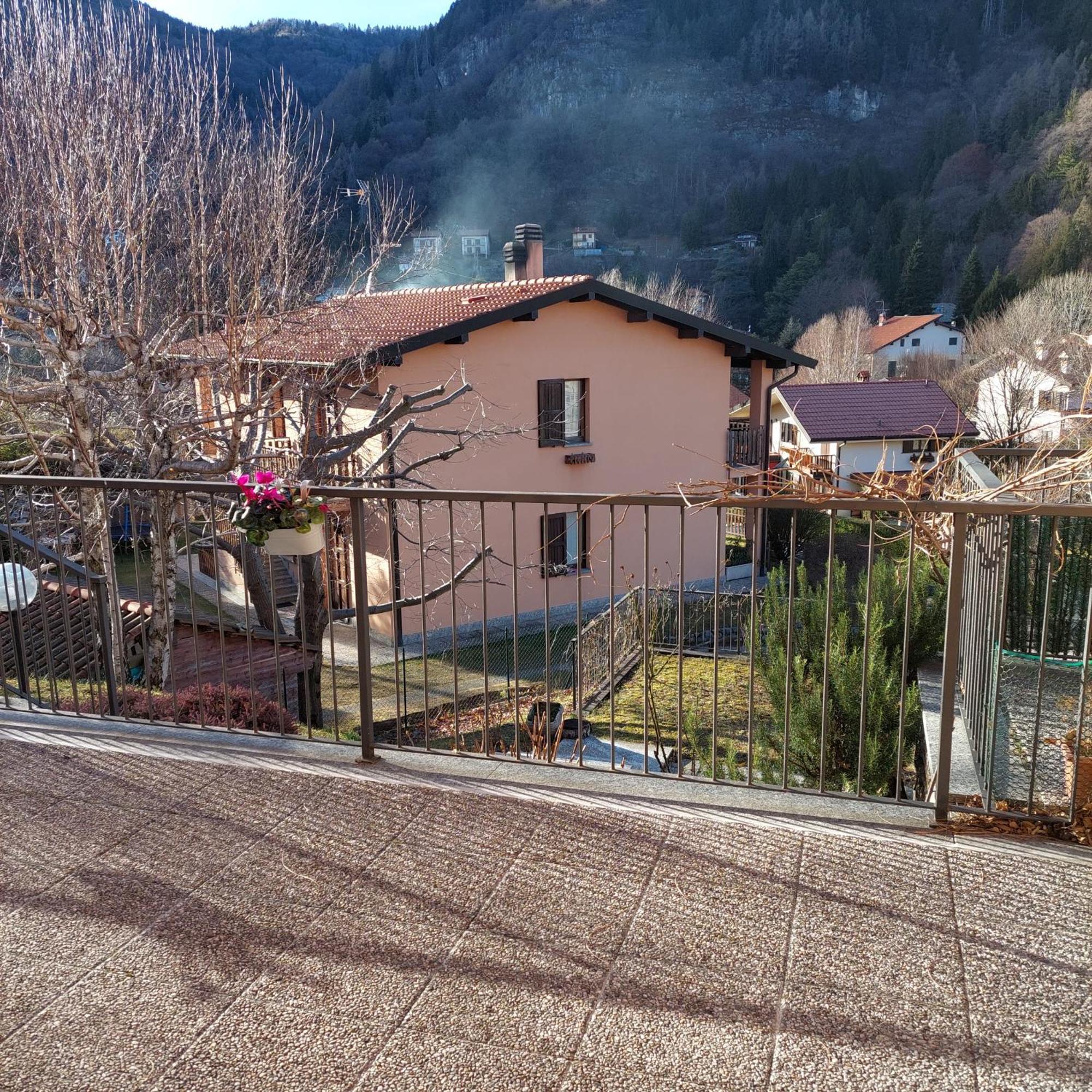 Casa Alberto - Appartamento Zona Bellagio Magreglio エクステリア 写真
